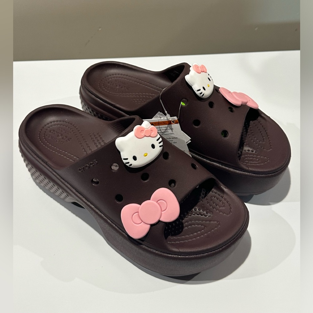 CROCS Brown Sandals with Pink Accents - Picture 3 of 11